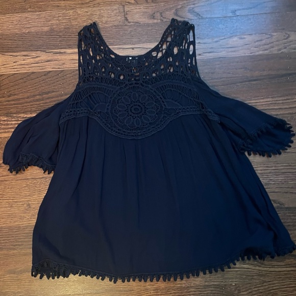 Skylar & Jade Dark Blue Top Size Small - Picture 2 of 7